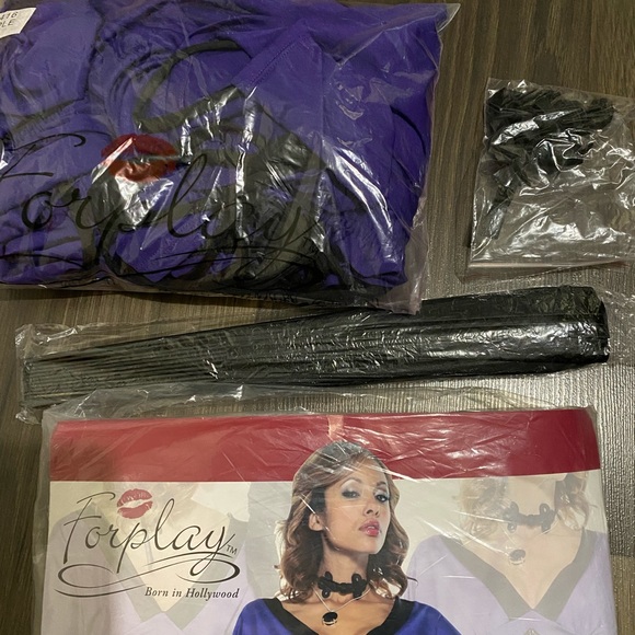 SOLD Asian Inspired Costume - Picture 4 of 4